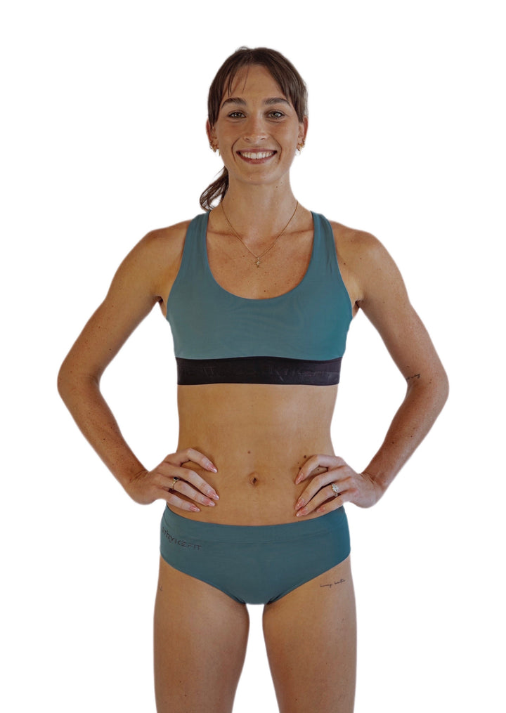EThe ENERGY RACING BRIEFS are for the athlete that would like to take it to the next level. Built for performance, we have engineered the briefs for speed. Lightweight, quick-dry, and breathable fabric Moisture-wicking technology NERGY RACING BRIEFS  - SLATE BLUE