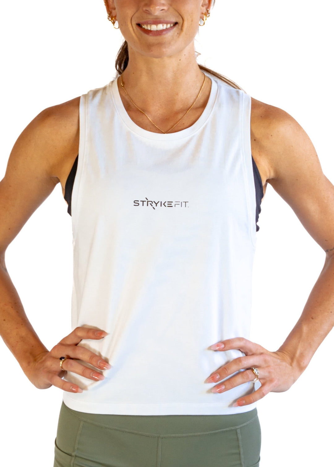 Our must have women's JOGGING SINGLET. If you're striving to achieve your personal goals, this is the singlet for you. Designed with wider shoulders for maximum comfort, it's here to support you every step of the way on your running journey.