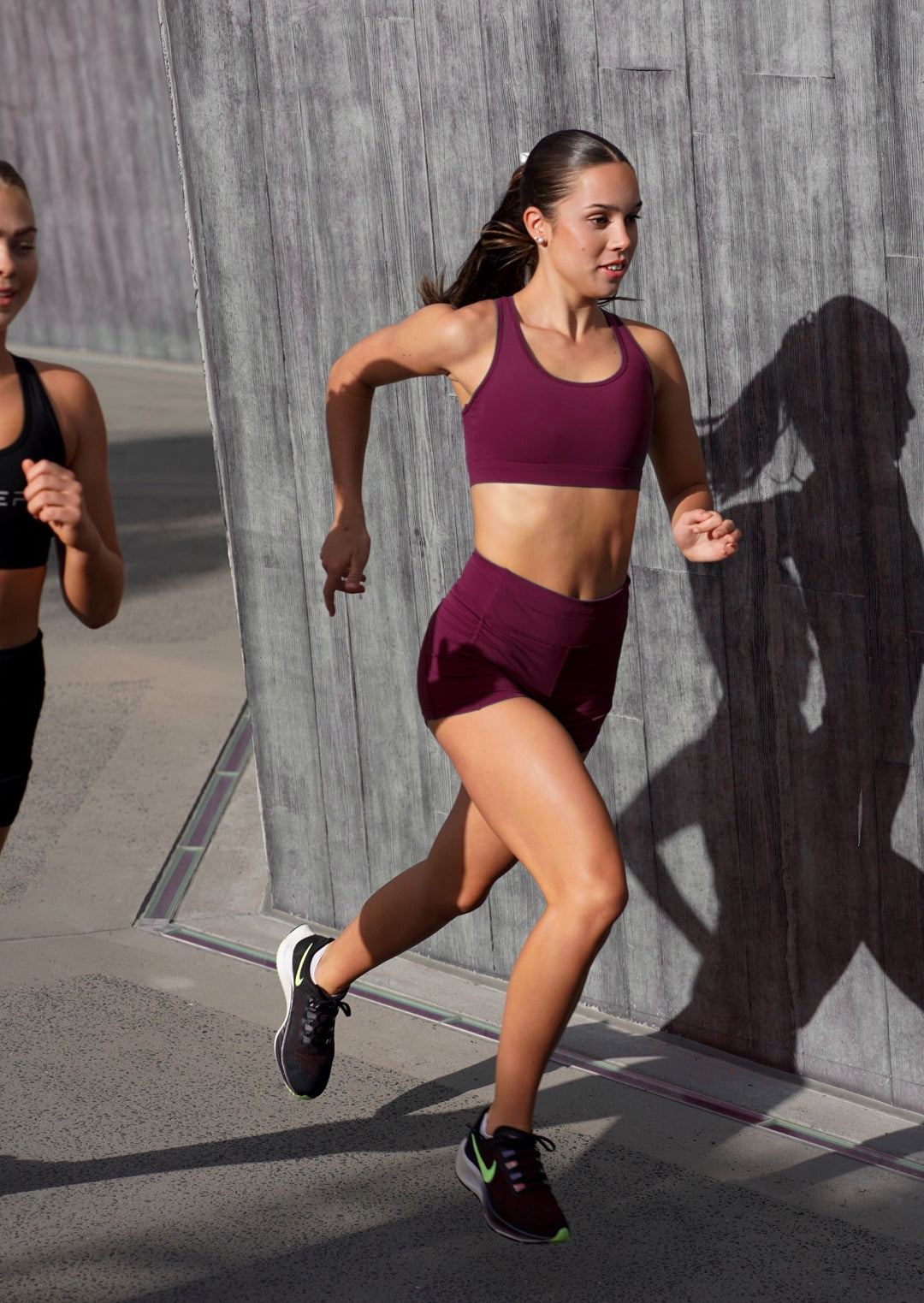 INSPIRE RUNNING CROP TOP has been designed with featured multi cross back straps. This crop top is for the girl who likes to look good while running or working out in a medium impact top. With a reflective back logo print you can be seen while running in low light.