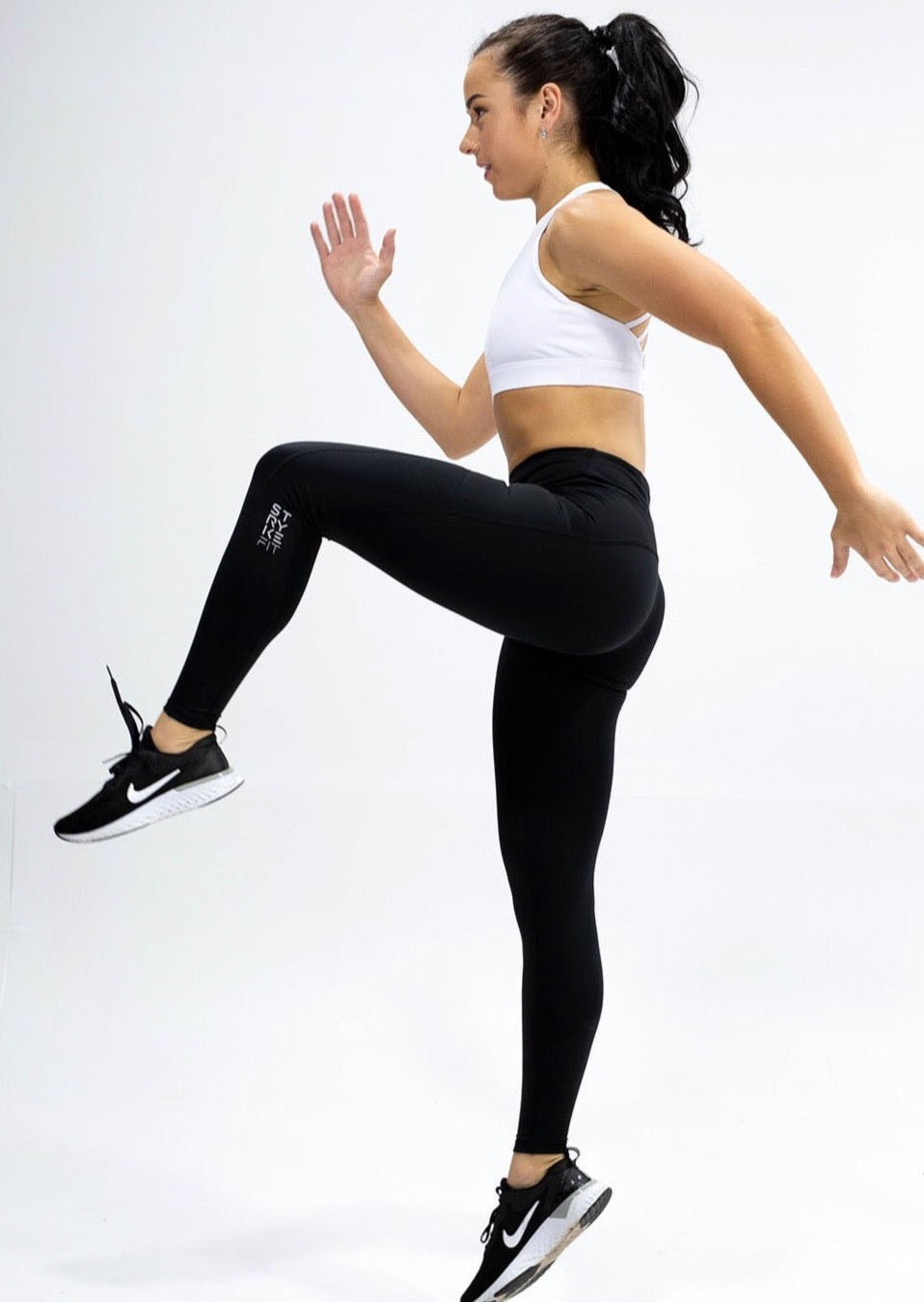 FAST ENDURANCE RUN LEGGING features multiple pockets and reflective printing. The moisture wicking fabric and perfect fit will allow you to run to your limits. Match back the Inspire Run Crop Top with the FAST ENDURANCE RUN LEGGING and you have the perfect outfit for your next run