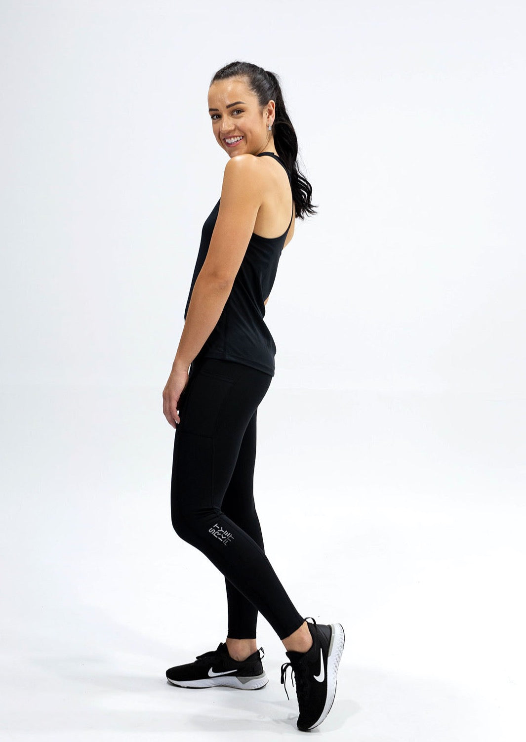 TAHI RUNNING SINGLET helps keep you on pace with the super-lightweight, breathable, moisture wicking fabric. The racer back design allows you to move naturally through your strides. The Tahi Singlet is the perfect running garment for any runner.