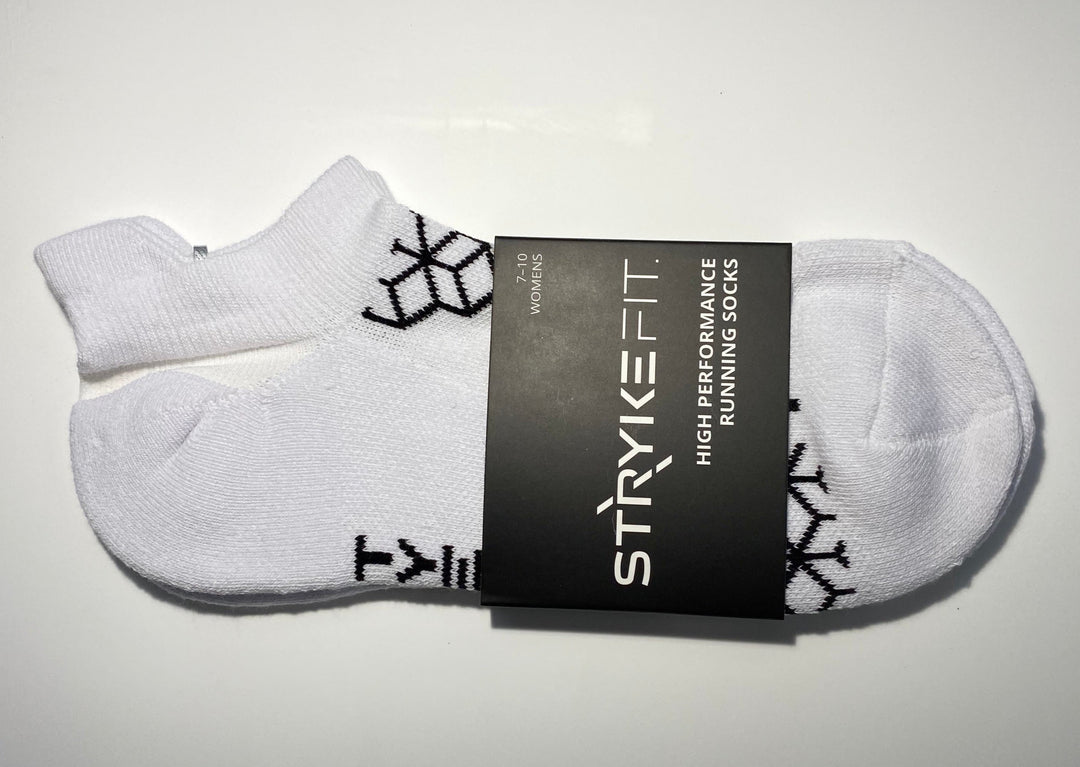 PACE RUN SOCK  - our sock is technically engineered with targeted compression, providing support and impact cushioning to protect your feet while you’re out running.   Ankle sock,  Targeted Compression – ankle, upper midfoot,  High density cushioning provides extra protection in high impact areas - toes, underfoot, heel,  Engineered with upper midfoot ventilation,  Moisture-wicking technology to keep your feet cool and dry,  Sock foot length – heel point to toe 22cm (stretched 28cm),  Womens size 7-10