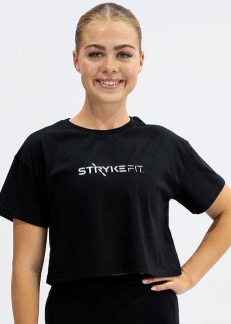 The FOCUS CROP TEE is the perfect throw-over to pair with all your Stryke activewear. The classic crop style tee features breathable fabrics made from soft cotton to offer the most comfort.