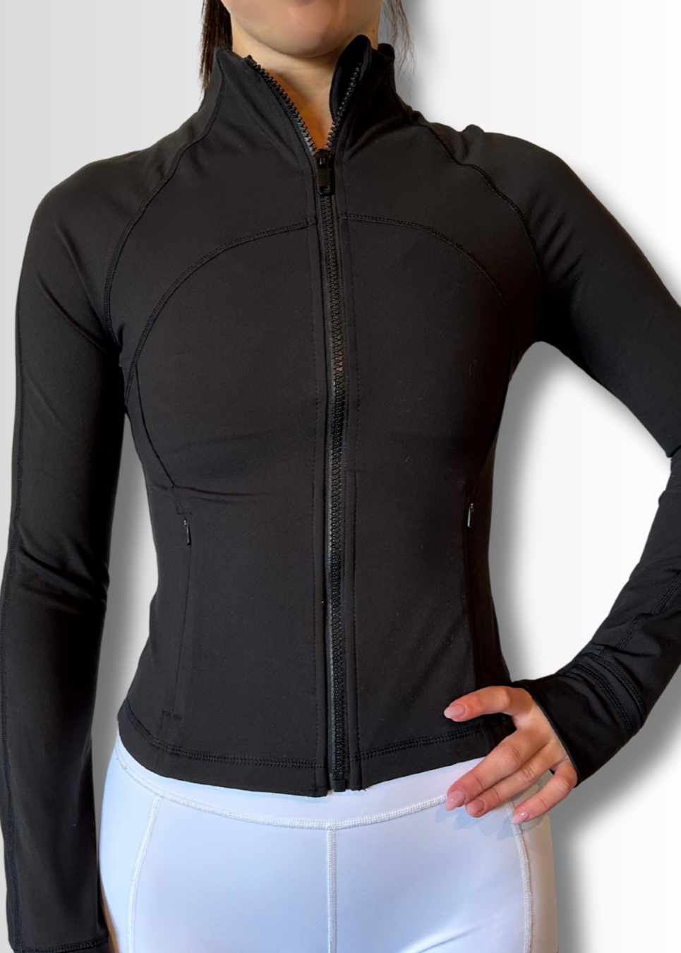 The jacket that goes the distance.

Engineered for movement, built for comfort — the Strydeform Zip Through Jacket is your go-to layer for any run, with a slimline fit that contours without restricting movement. Whether you're warming up, layering post-run, or pushing through a chilly morning session, it's got you covered.

Made from ultra-soft, compressive fabric, it offers just the right amount of warmth and support without sacrificing breathability.