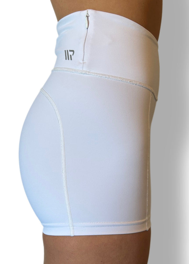 Engineered for speed, designed for comfort. The SPEED 3" RUN SHORT delivers performance-ready support, letting you hit your stride without distraction. Lightweight and featuring the perfect 3" cut, it allows for full mobility at any pace and at distance.