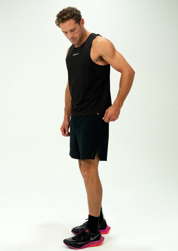 The STRIDE SINGLET is lightweight and moisture-wicking, allowing you to perform at your highest potential. The style has wider shoulders for extra comfort.
