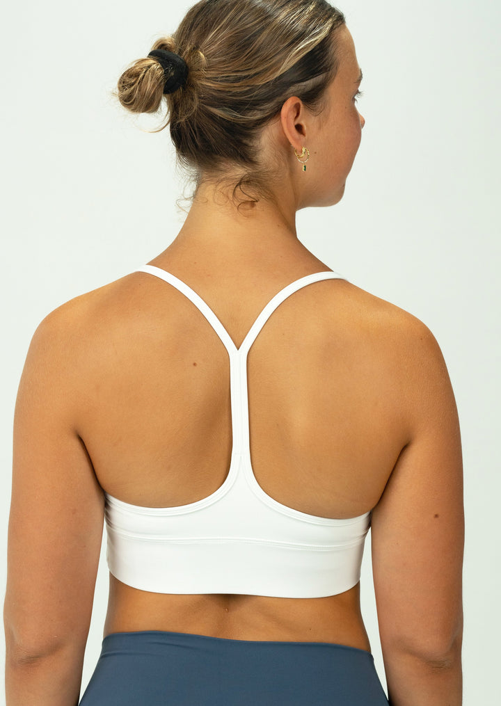 The SPRING CROP TOP is the perfect crop for gym sessions or low-impact runs. Featuring thinner straps that curve your shoulder blades, allowing maximum mobility for all training sessions.