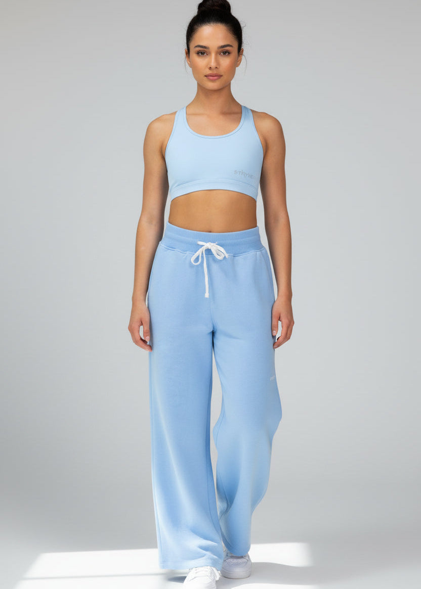 Our ACTIVE FLEECE TRACKPANTS is the perfect staple piece for your pre and post-training session.

These trackpants are a relaxed high waist fit with a rib elasticated waistband, drawstring, side pockets, and beautiful, soft brushed fleece fabric.