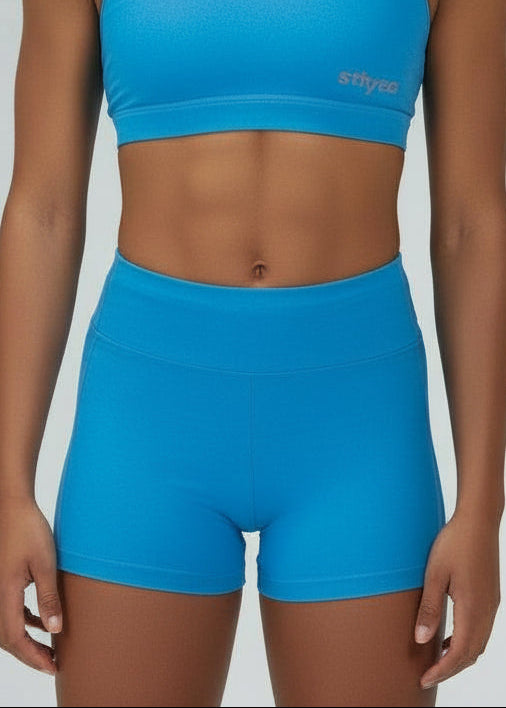 The BASE 3" Run Short is your everyday essential, designed to balance comfort, support, and lightweight performance for unrestricted movement on the run.

The 3" length delivers a fast, minimal feel without sacrificing coverage, while the lightweight fabric moves effortlessly with your stride. Whether you’re heading out for a quick session or pushing the pace, this is a staple you’ll keep reaching for.