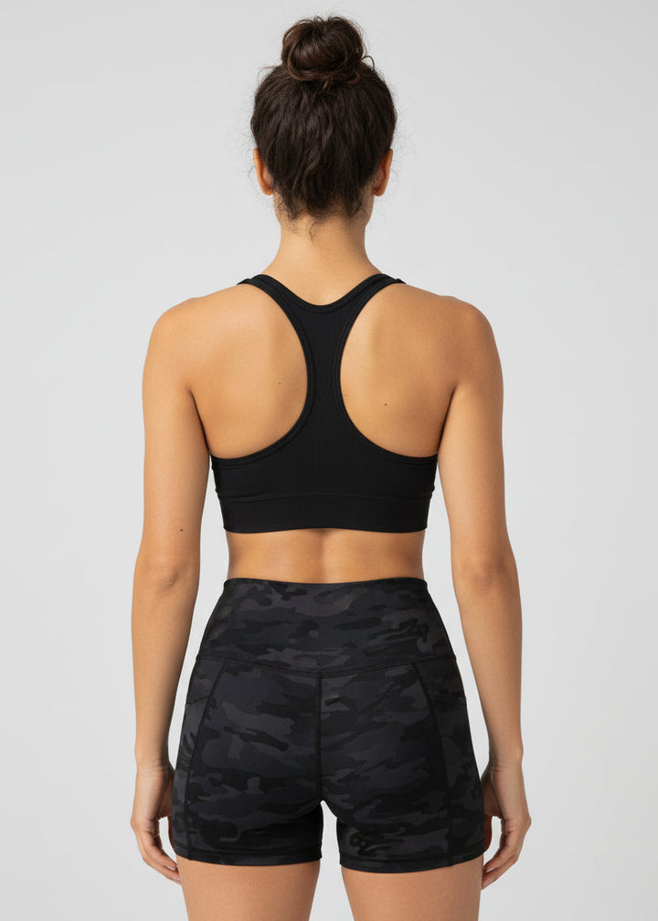 The FOCUS RUN SHORT is the perfect staple piece, combining comfort, support, and lightweight fabric to deliver exceptional mobility to help you perform at your highest level. This short is perfect for the gym or any running session.