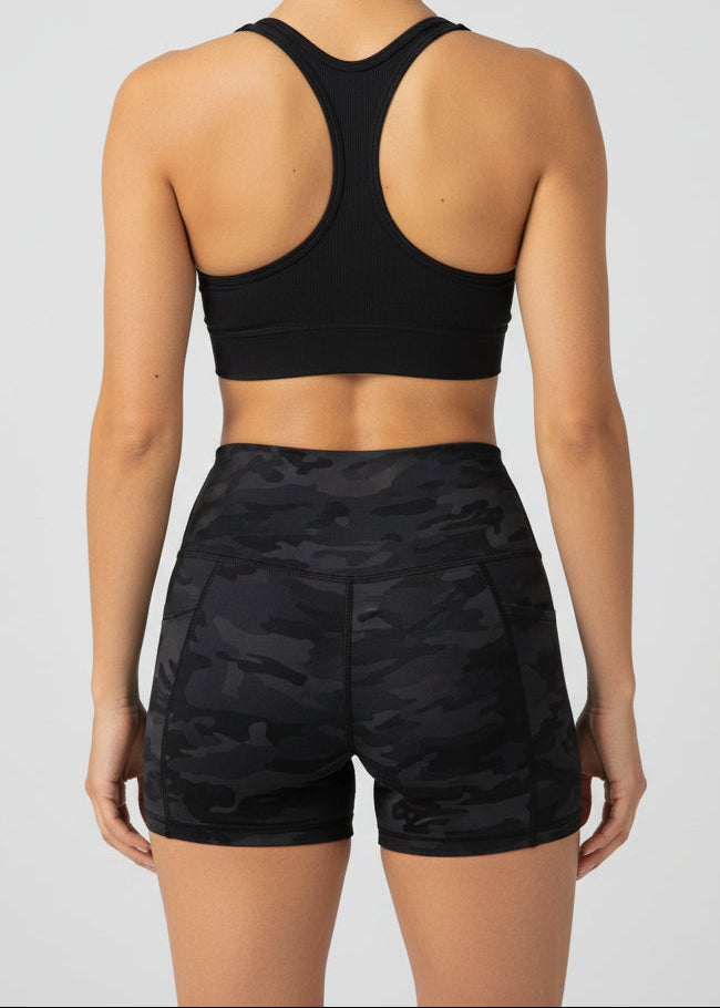 The FOCUS RUN SHORT is the perfect staple piece, combining comfort, support, and lightweight fabric to deliver exceptional mobility to help you perform at your highest level. This short is perfect for the gym or any running session.