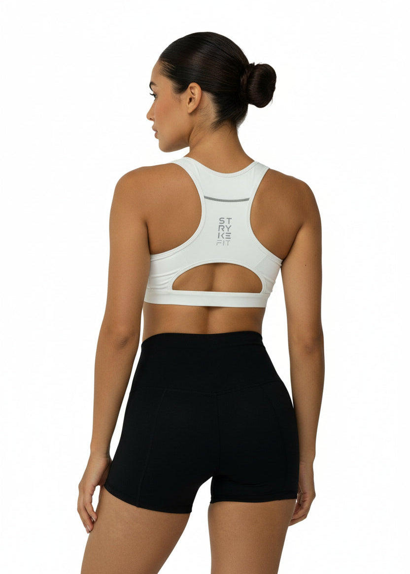 The FOCUS RUN SHORT is the perfect staple piece, combining comfort, support, and lightweight fabric to deliver exceptional mobility to help you perform at your highest level. This short is perfect for the gym or any running session.