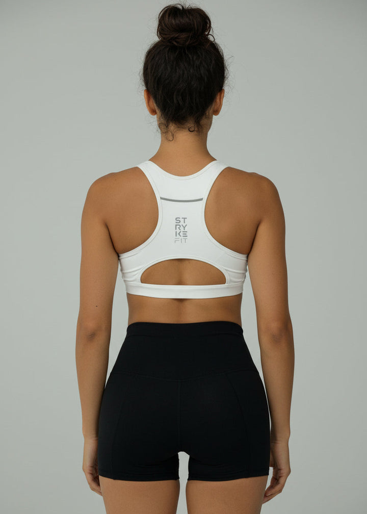 The FOCUS RUN SHORT is the perfect staple piece, combining comfort, support, and lightweight fabric to deliver exceptional mobility to help you perform at your highest level. This short is perfect for the gym or any running session.