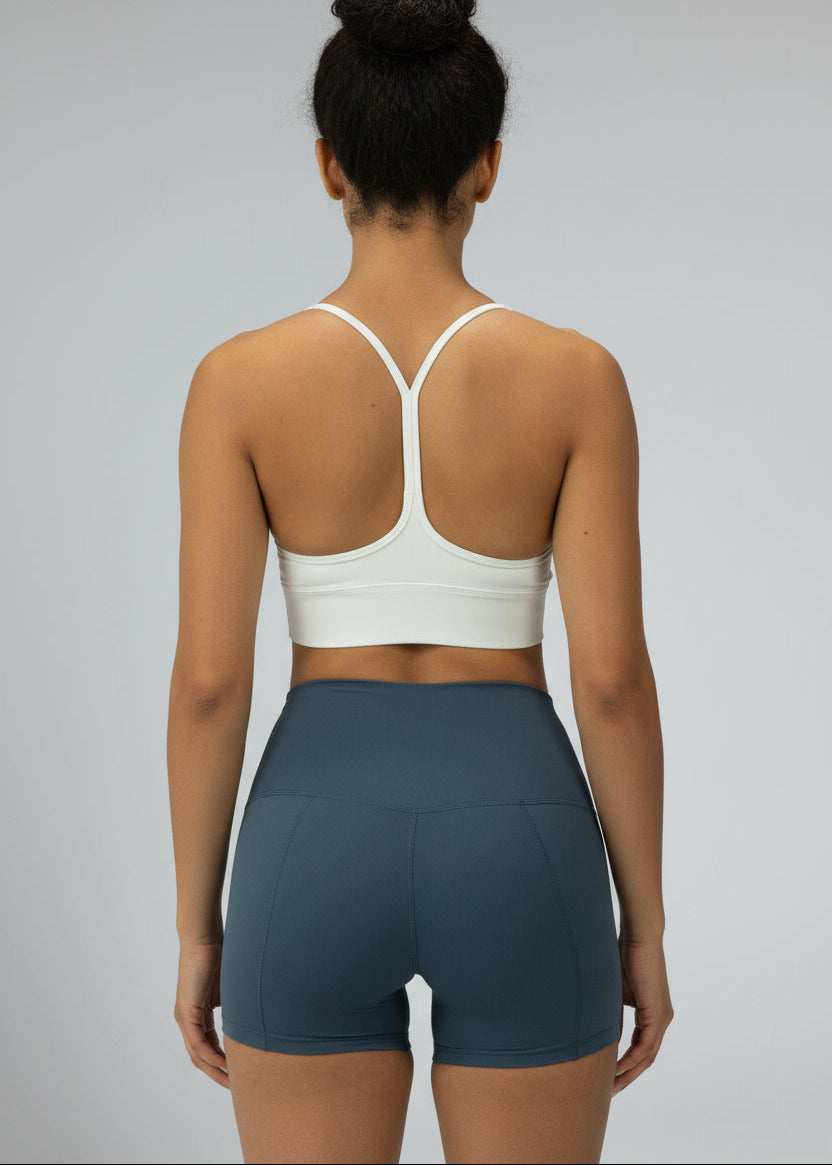 The FOCUS RUN SHORT is the perfect staple piece, combining comfort, support, and lightweight fabric to deliver exceptional mobility to help you perform at your highest level. This short is perfect for the gym or any running session.