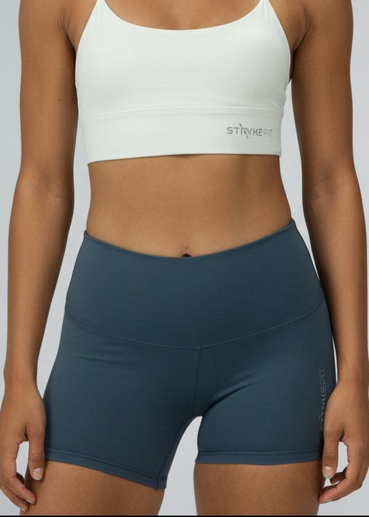 The FOCUS RUN SHORT is the perfect staple piece, combining comfort, support, and lightweight fabric to deliver exceptional mobility to help you perform at your highest level. This short is perfect for the gym or any running session.