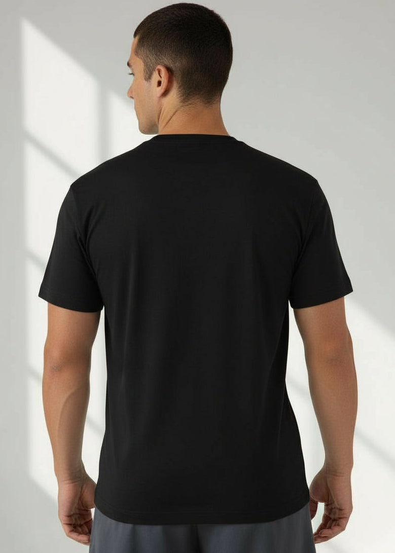 Man wearing a black t-shirt and shorts on a light gray background.

The SF Team Tee is designed for casual runs, gym sessions, and everyday wear — a versatile staple that fits seamlessly into your wardrobe.

Comfortable, easy to move in, and effortless to style, it’s the tee you can train in, throw on for the gym, or wear out and about. This tee delivers all-day comfort for every activity.