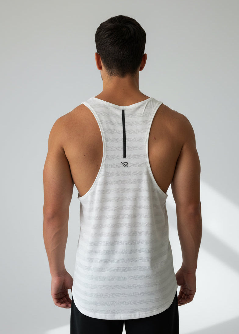 The Speed Run Singlet is made for sessions where the pace lifts and focus intensifies — from track work to longer efforts and everything in between.

Lightweight and breathable, the fabric is moisture wicking, while the racerback cut allows your shoulders and arms to move freely without restriction.