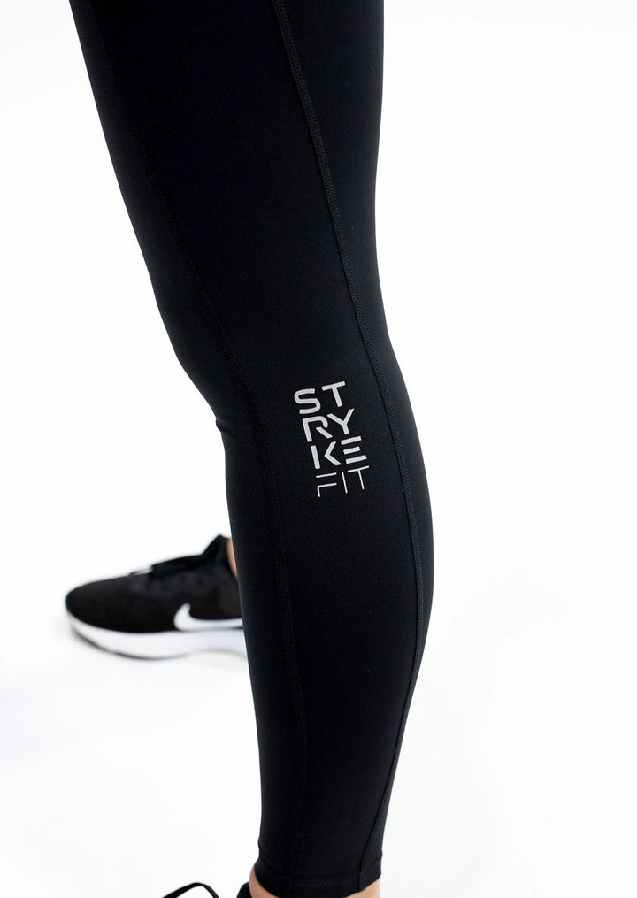 FAST ENDURANCE LEGGING integrates innovative features and fabrics with precision fit to deliver exceptional mobility and compression. With multiple pockets and reflective printing, these leggings will become your fav go-to's. The moisture wicking fabric and perfect fit will allow you to run to your limits.