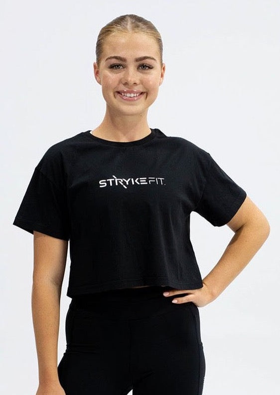 The FOCUS CROP TEE is the perfect throw-over to pair with all your Stryke activewear. The classic crop style tee features breathable fabrics made from soft cotton to offer the most comfort.