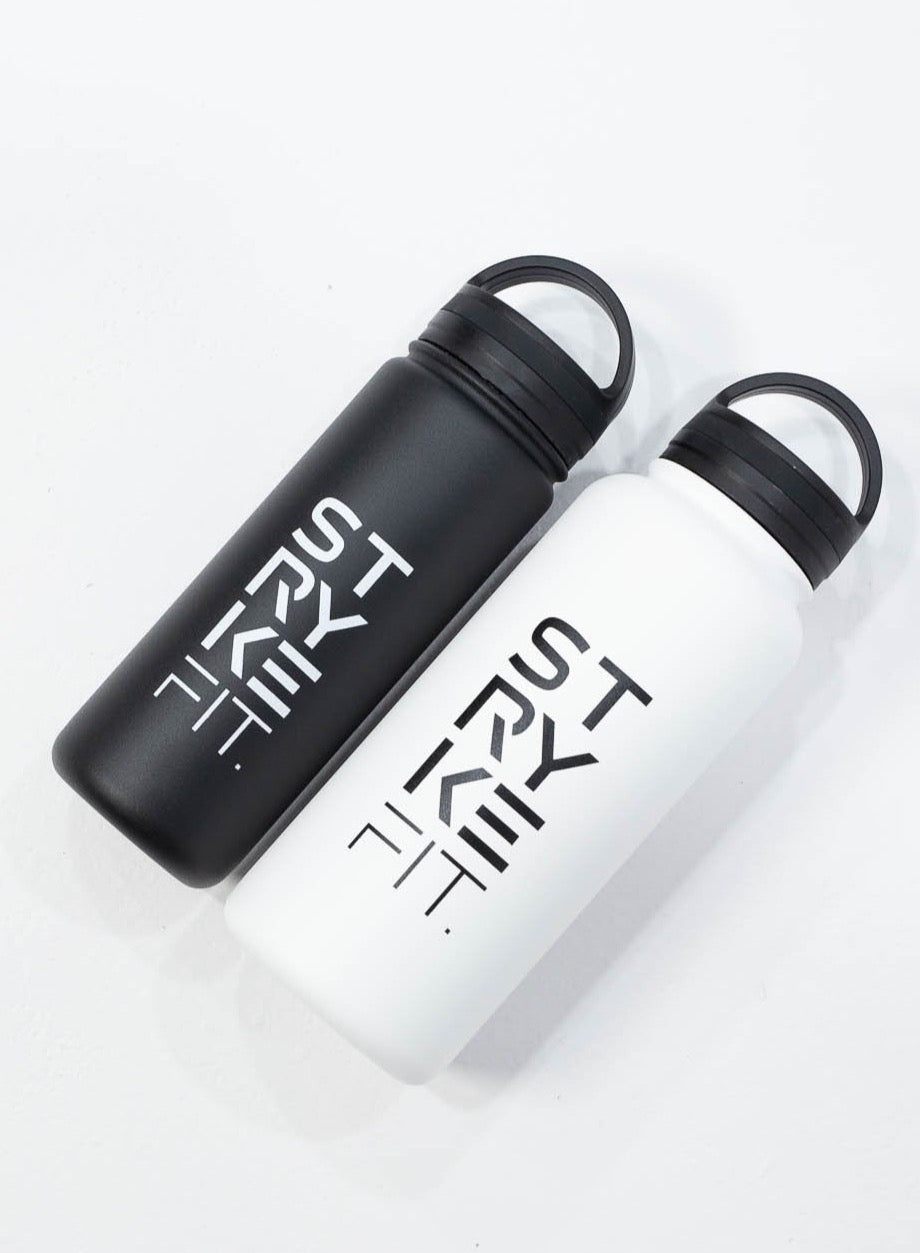  The FIT 18oz BLACK WATER BOTTLE is the ultimate accessory for any runner. The stainless steel, double-walled insulated design keeps your water cold to help you hydrate after any run.